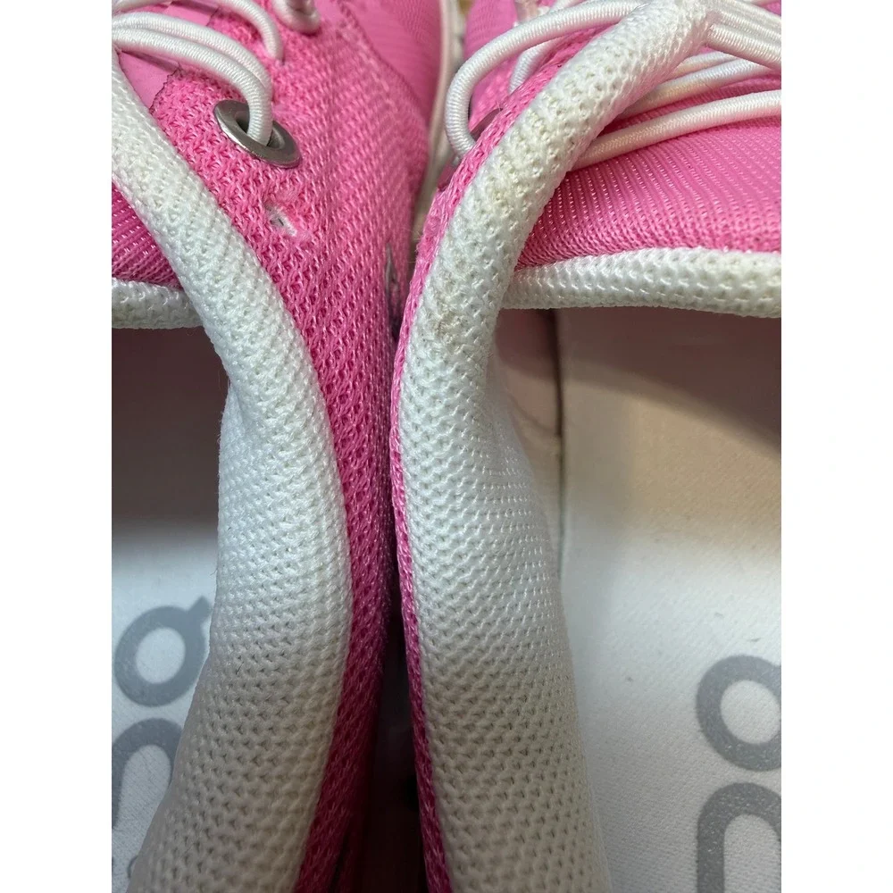 On Running Cloud Pink White Women Running Shoes US 7 EU 38 NWOT
